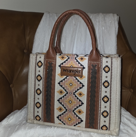 Wrangler Handbags - Wrangler Women's Tan and Brown Patterned Bag